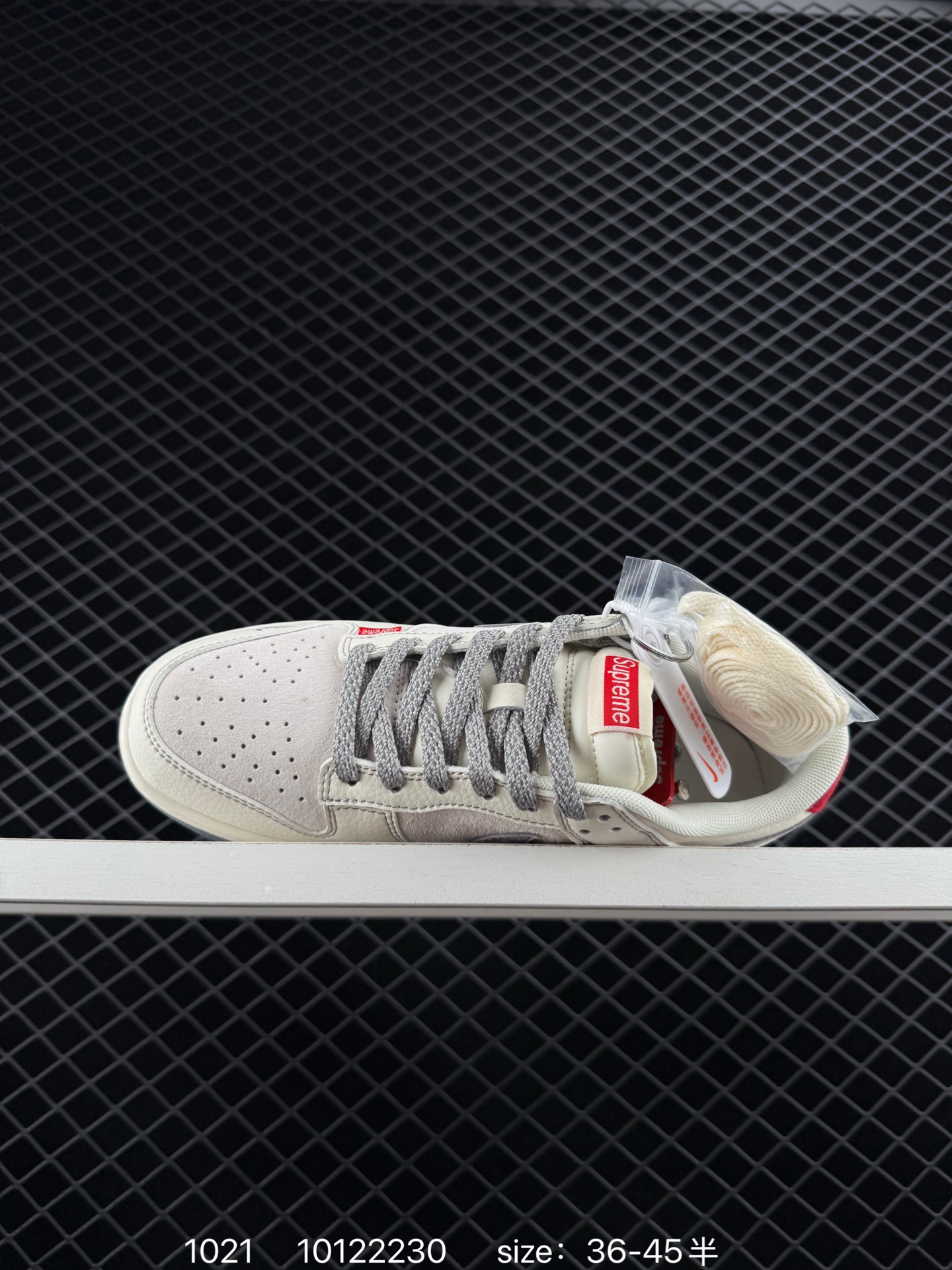 Travis Scott x Air Jordan 1 ” Reverse Mocha “